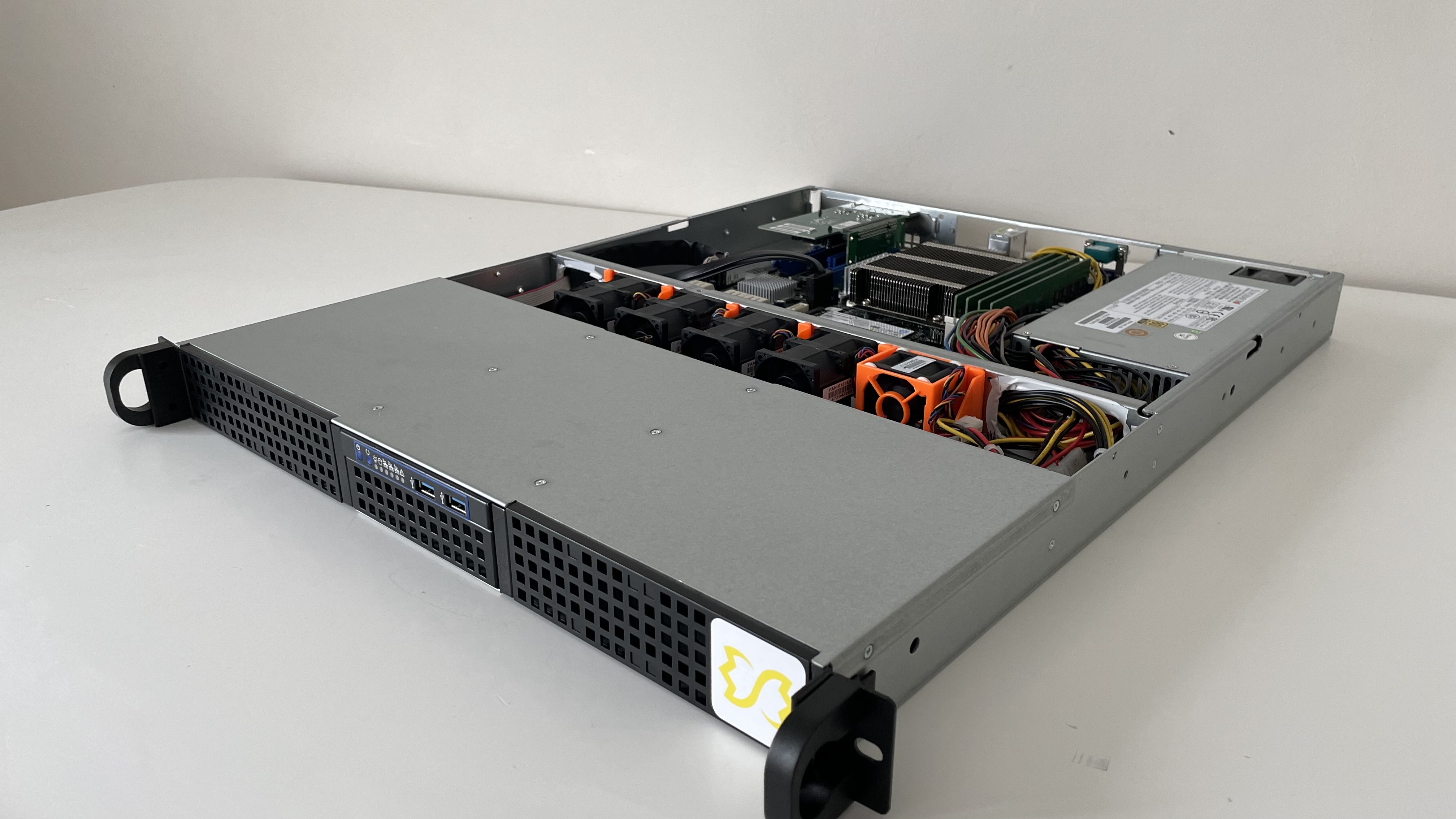 Node game AMD Ryzen 9 5950X - Serveur 1U ouvert